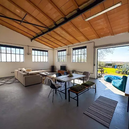 The Black House - Modern With Garden,1500m From *