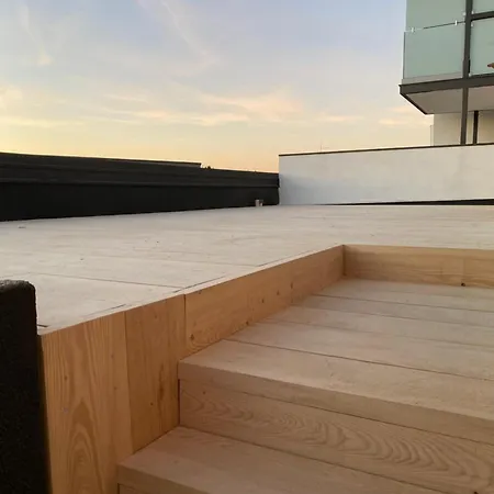 The Black House - Modern With Garden,1500m From *