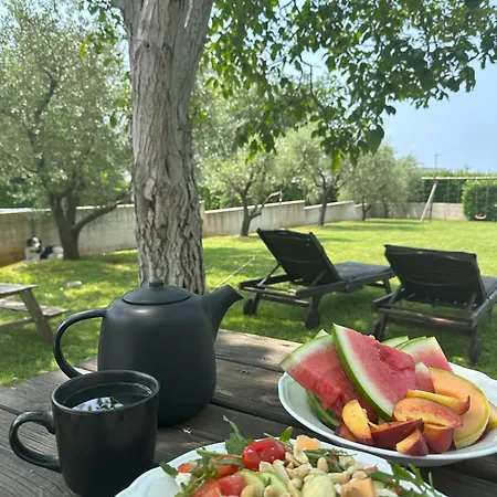 The Black House - Modern With Garden,1500m From * Umag