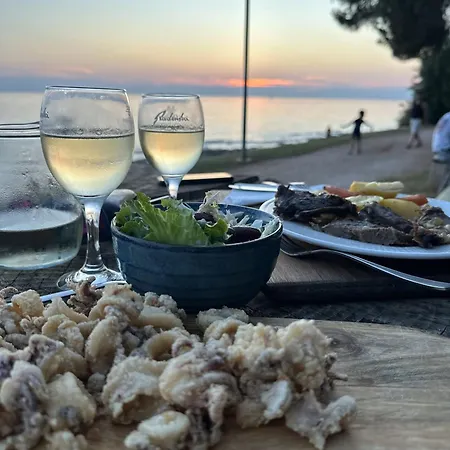 Vakantiehuis The Black House - Modern With Garden,1500m From *