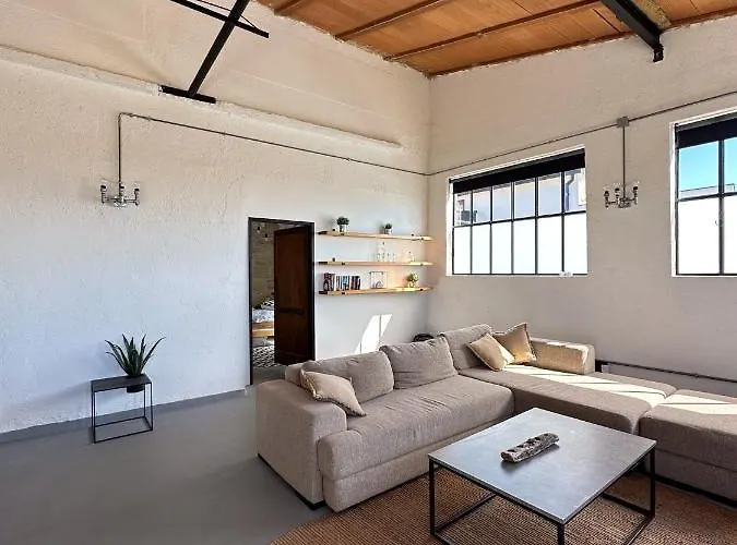 The Black House - Modern With Garden,1500m From Holiday home Umag