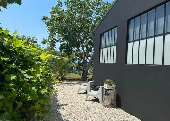 The Black House - Modern With Garden,1500m From *