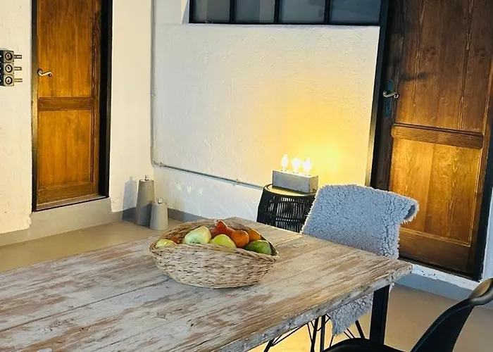 The Black House - Modern With Garden,1500m From Umag