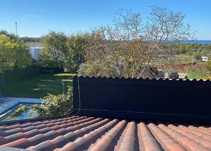 The Black House - Modern With Garden,1500m From Umag